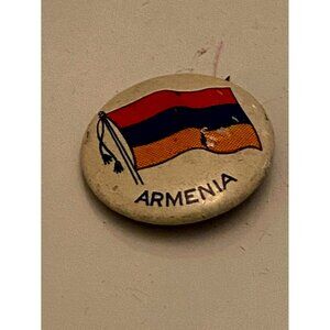 Vintage ARMENIA 7/8" Tin Litho Flags of the World Pinback Pin Button Tobacco
